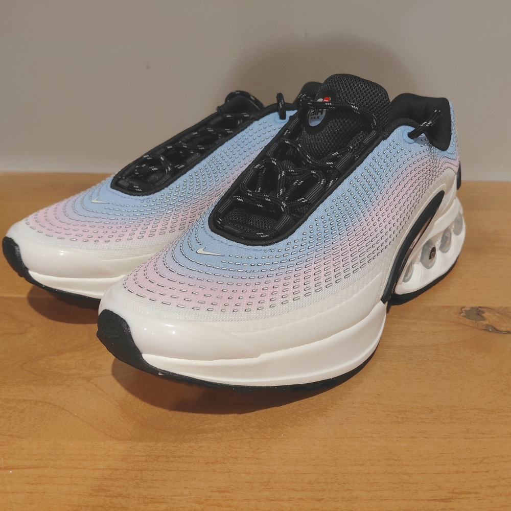 Nike Air Max DN Pink Foam Off Noir Aluminum Women's (Size 10) - Picture 5 of 8